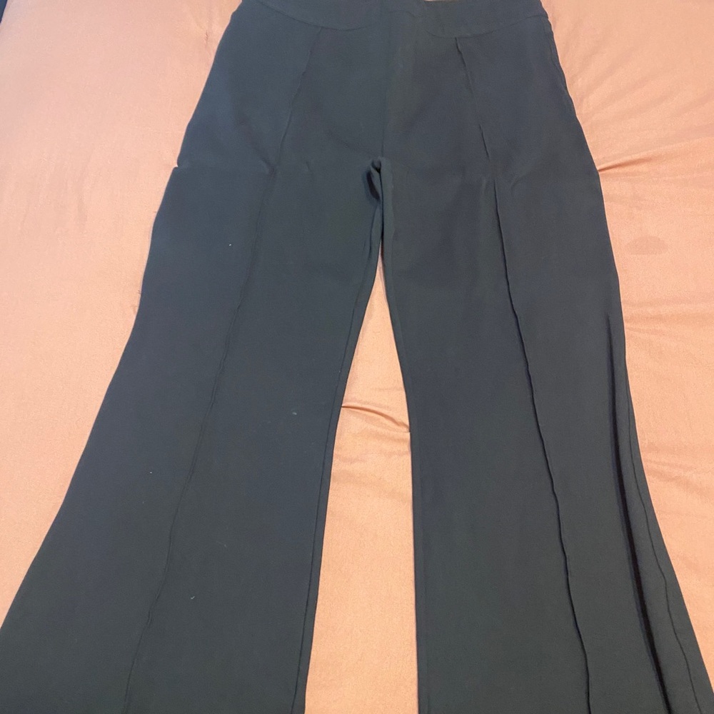 SPANX, The Perfect Pant, Hi-Rise Flare
COLOR:CLASSIC BLACK
Tall, 2X